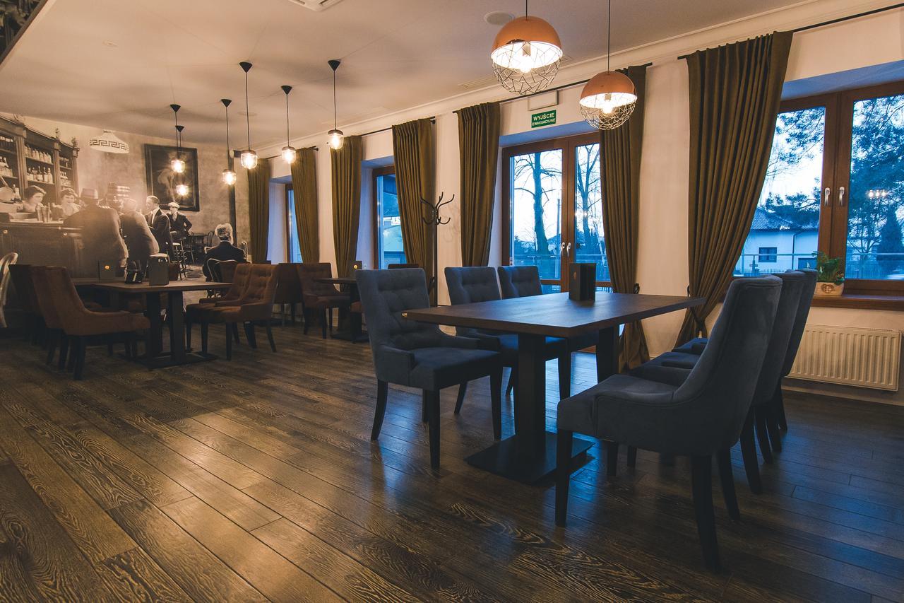 Novopolska - Hotel I Restauracja Koscian Luaran gambar