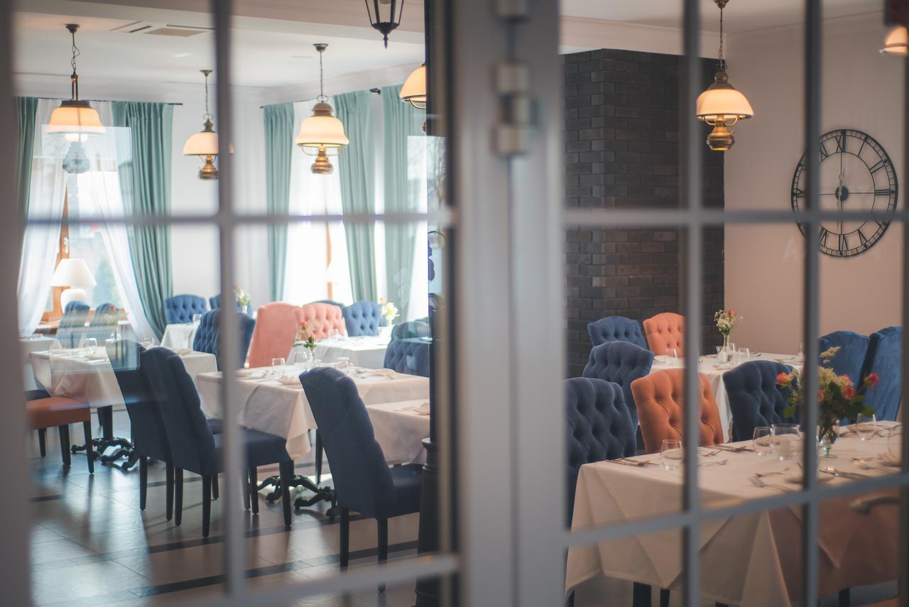 Novopolska - Hotel I Restauracja Koscian Luaran gambar