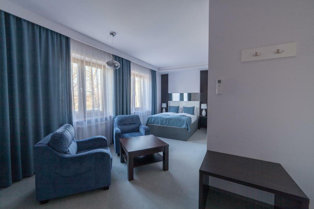 Novopolska - Hotel I Restauracja Koscian Luaran gambar