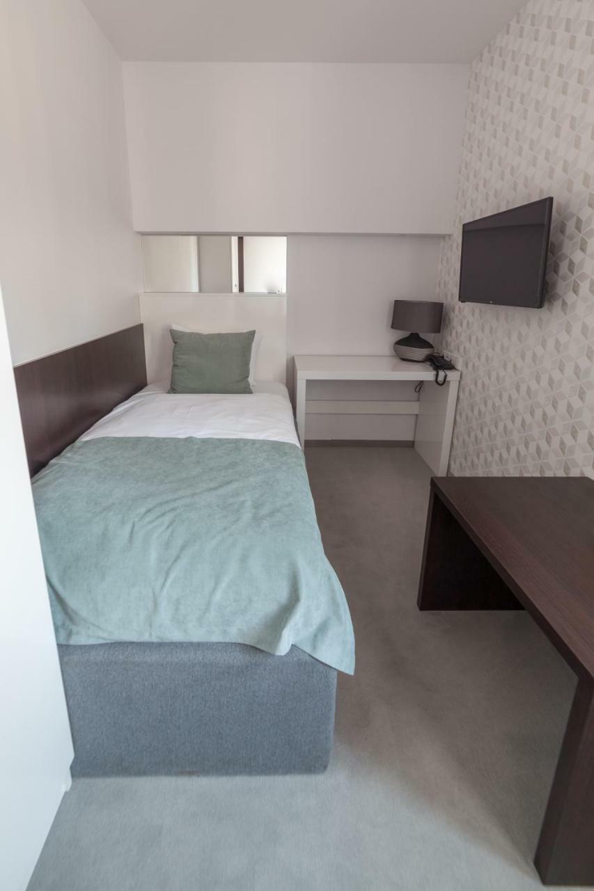 Novopolska - Hotel I Restauracja Koscian Luaran gambar